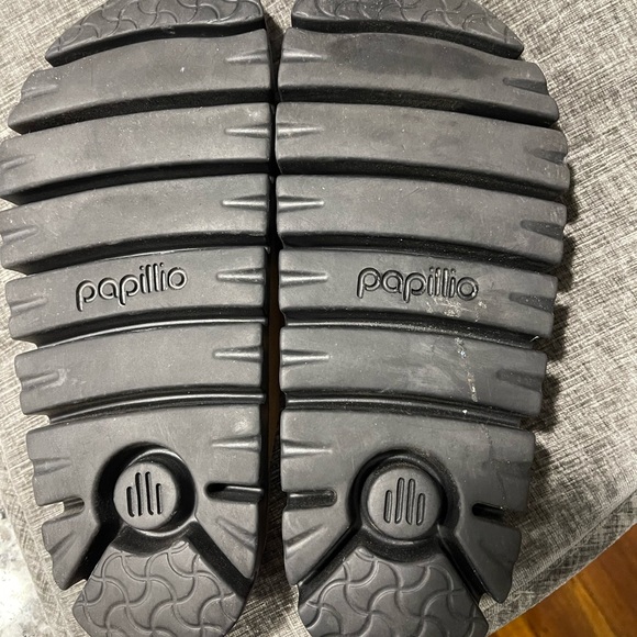 Birkenstock: Papillio Arizona Suede Platform sandal - Picture 6 of 7